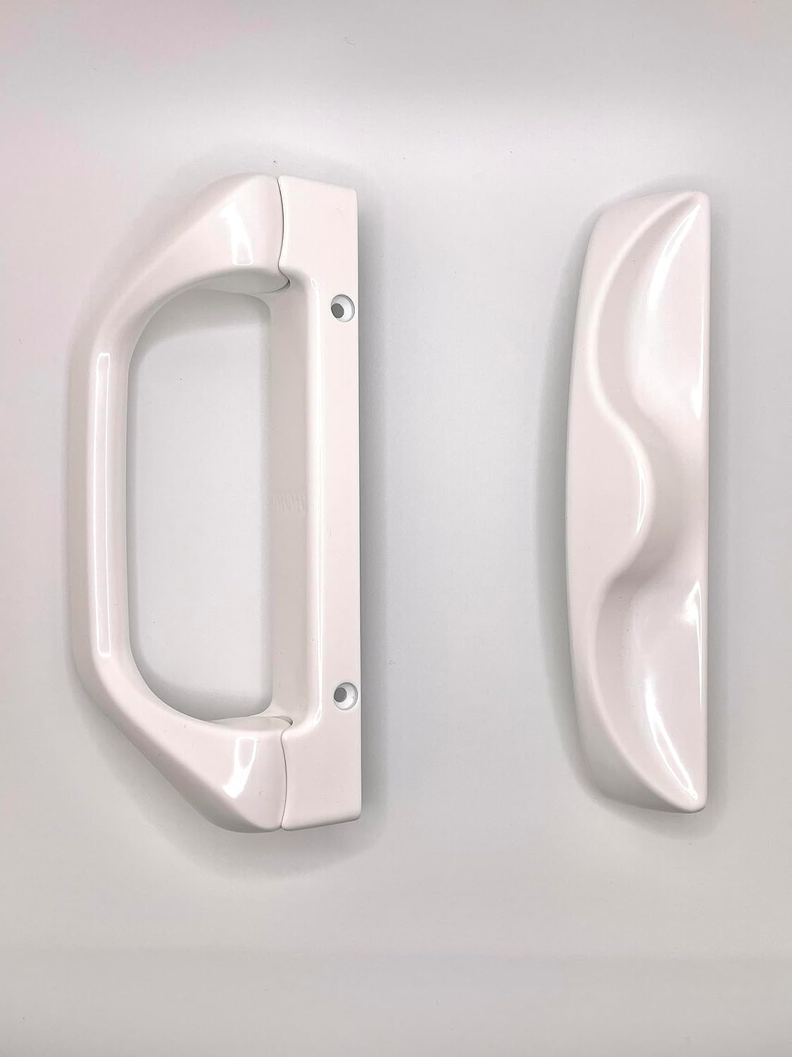 Smart Touch Patio Door Handleset for The Tuscany Series Sliding Patio Door. Secure Locking Mechanism That Includes Milgard's Smart Touch Feature, Durable White Finish Designed to Last, 6 7/8"